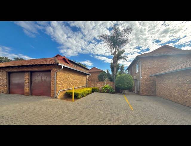 2 BEDROOM DUPLEX FOR SALE IN MONTANA TUINE